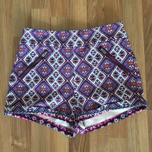 ✨BOGO FREE✨ Hollister boho high waisted stretch shorts size s
